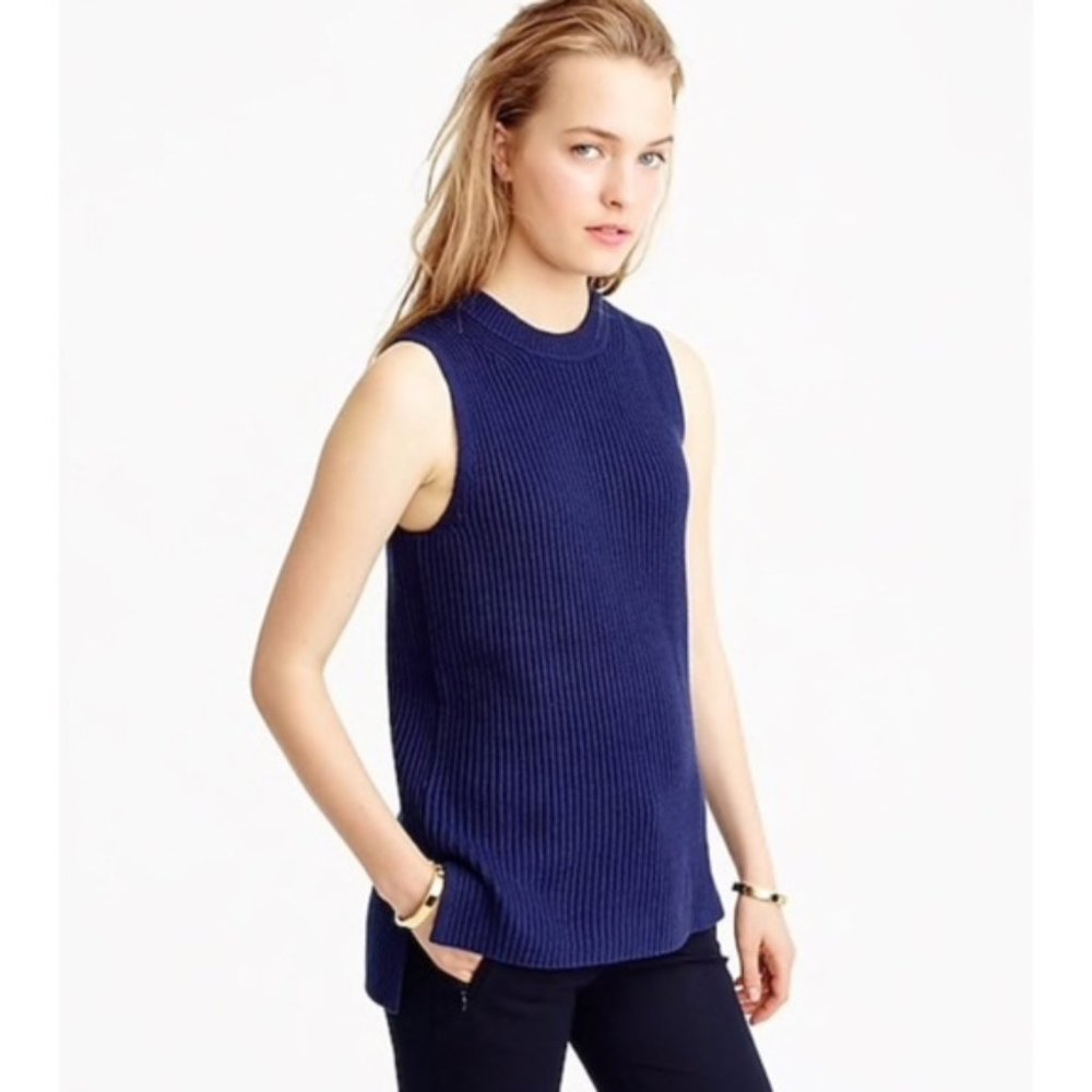 SLEEVELESS TUNIC SWEATER